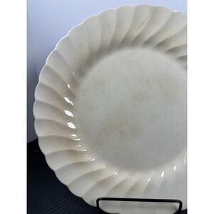 Myott‎ England Swirl Rim Plate Ivory Crackle Glaze Scalloped Edge Dinner Plate